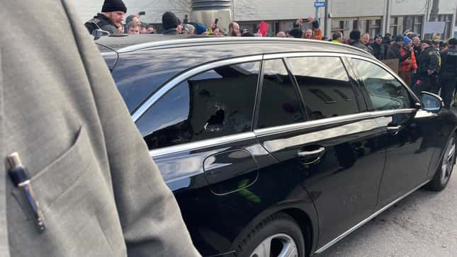 Polizei weiß jetzt, wer Özdemirs Auto bei Bauernprotesten in Biberach zerschlug