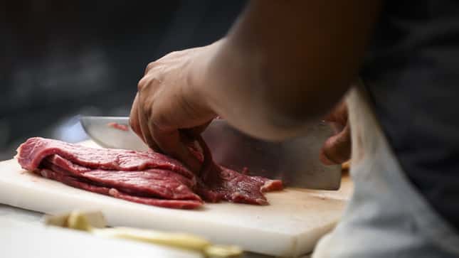 Bioland-Chef Plagge für höhere Mehrwertsteuer auf Fleisch
